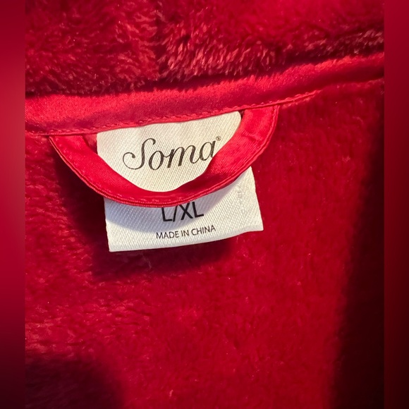 SOMA❤️ PLUSH ❤️ Bold Red , Short Robe w Pockets & Plush Belt - Picture 2 of 9